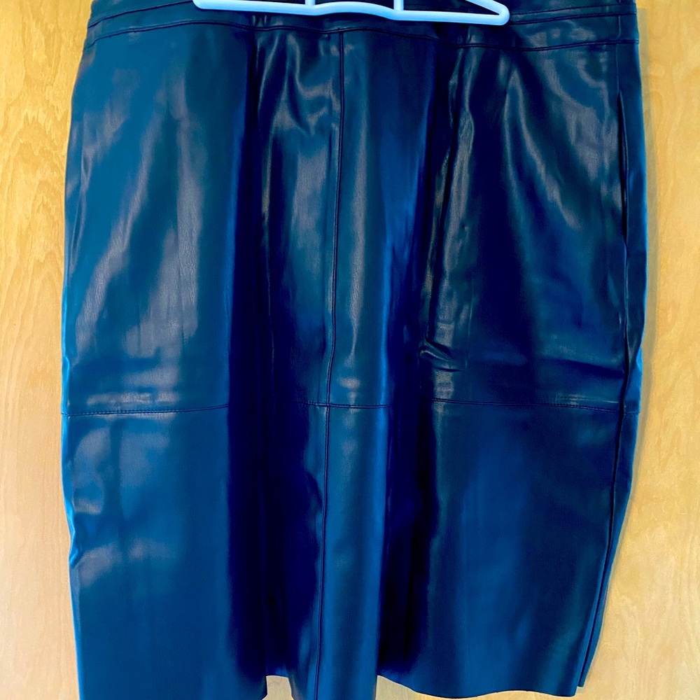 Universal Standard Ana Faux Leather Skirt